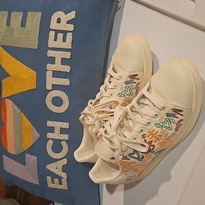 Adidas Pride Stan Smiths Love Unites 10M